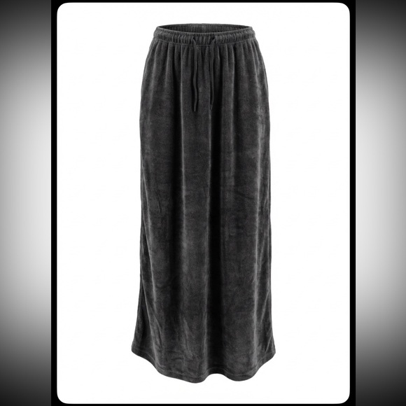 Fuba Dresses & Skirts - Fuba Long Gray Skirt Size Large With Split Side